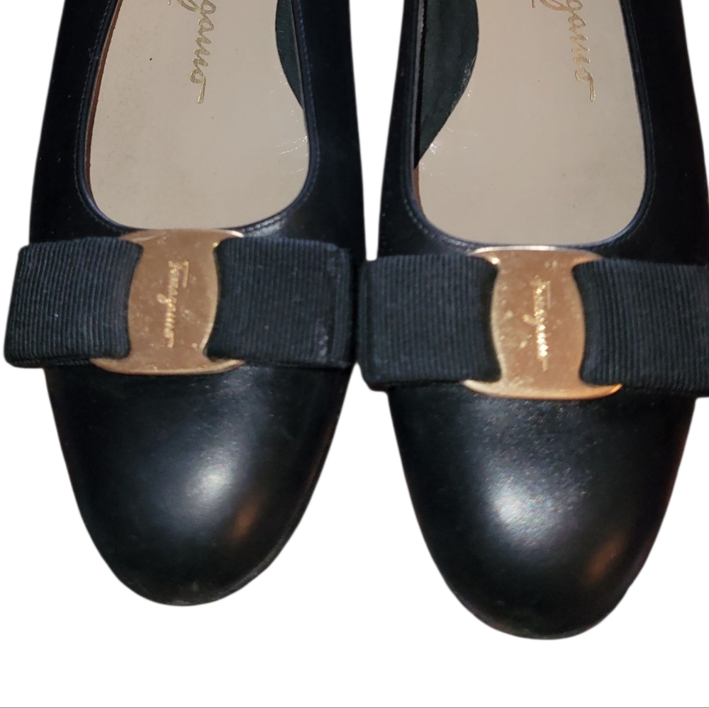 Salvatore Ferragamo Black Leather Vera Flats with Bow - Picture 5 of 8